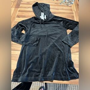 NWT cable & gauge black velvet hoodie medium